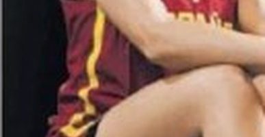 Elena Buenavida con la camiseta de España antes del Mundial femenino 2026