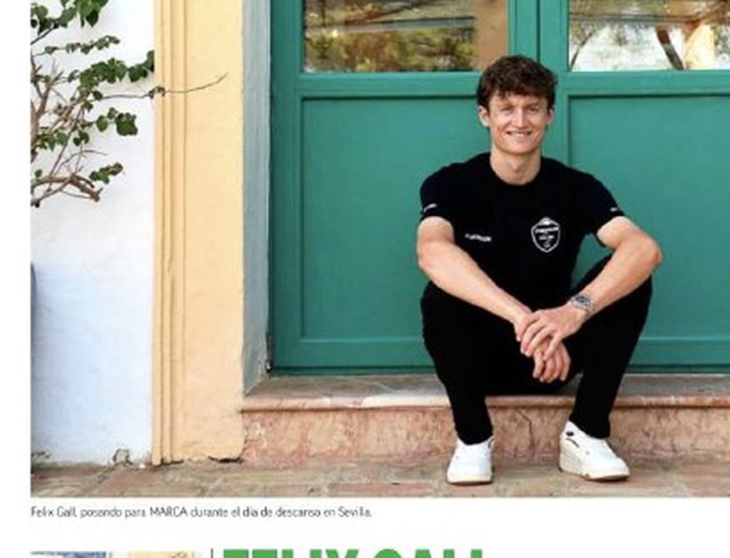 Felix Gall en el dia de descanso de La Vuelta a Espana 2026 en Sevilla