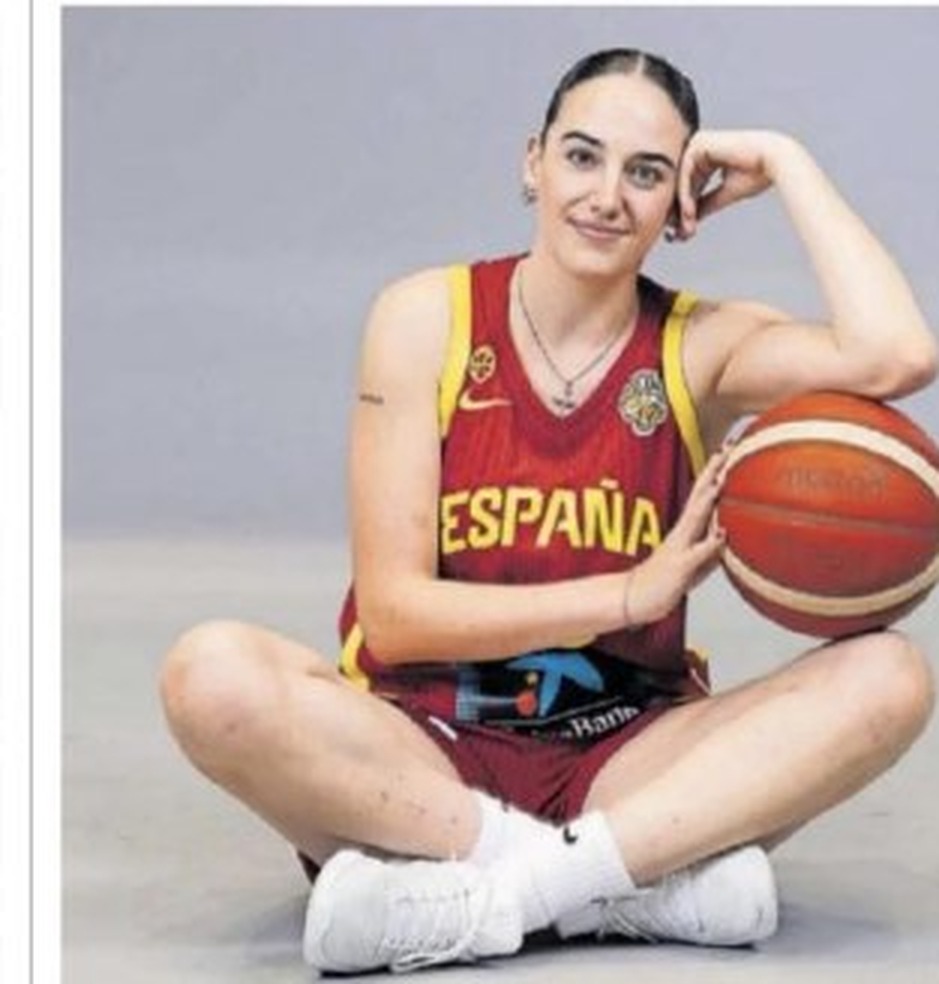 Iyana Martín con la camiseta de España en el Mundial femenino de baloncesto 2026