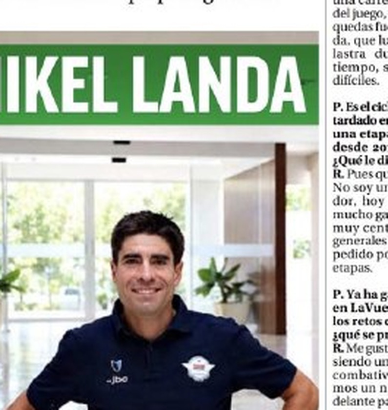 Mikel Landa sonriendo en una entrevista tras su triunfo de etapa en La Vuelta a Espana 2026
