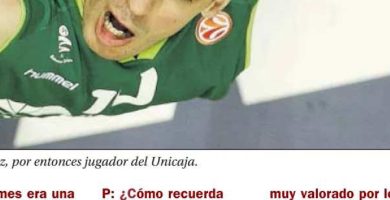 Carlos Jimenez jugando al baloncesto con el Unicaja